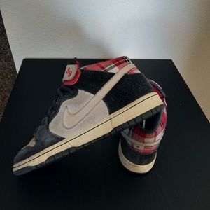 Vintage Nike SB Mid